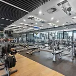 Modern 1Br Apt With Gym Pool & Wifi