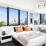 Heart Of Brisbane\'S Cbd High-Level River Views