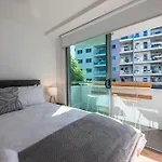 3-Bedroom Unit With River Views And Balcony