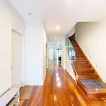 Spacious 5Br 3Ba Home W Parking And Yard In Sunnybank - S4