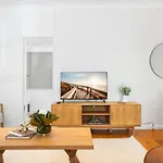 Bright 3-Bed With Garden By Banks Street Reserve