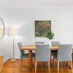 Bright 3-Bed With Garden By Banks Street Reserve