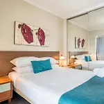 Urban Oasis Stay With Gym Sauna And Hot Tub