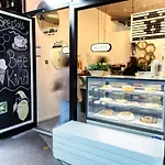 Urban Oasis Stay With Gym Sauna And Hot Tub