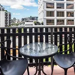 Urban Oasis Stay With Gym Sauna And Hot Tub
