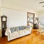 Kent Street Retreat