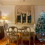 Kent Street Retreat