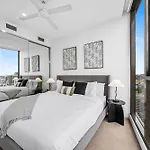 Capri Apartments - Free Secure Parking