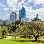Skytower Escape Sleek 1Br With Breathtaking Views