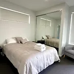 2 Bedroom Aparment With Views And Parking In Garden City
