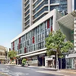 Prime Location City View Meriton Soleil Suite