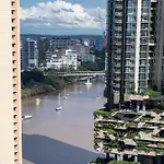 1Bed 1Bath With Story Bridge And River Views, Parking, And Private Balcony