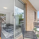 Spacious 3Brm Close To Gabba With Car Park & Wifi