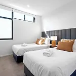 Stunning Mountain Views & Brisbane\'S Best Location