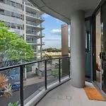 Ultimate Location Chic 2Br Rooftop Pool N Parking