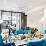 Sky Living & River Views In Queens Wharf Residences