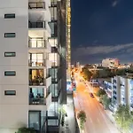 Modern 2Br 2Ba Apartment With Parking In South Brisbane