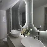 Lux 18Th Floor 2Br 2Bath, River View, Pool, Spa, Sauna, Gym, Wifi,