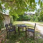 99 Kirkland Bed & Breakfast