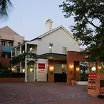 Ramada By Wyndham Brisbane Windsor