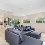 Park Avenue Luxe Townhouse Brand New Sleeps 9