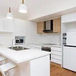 Sweet And Cozy Townhouse In Sunnybank Hills