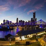 Executive 3 Bedroom Family Suite - Brisbane Cbd - Views - Netflix - Fast Wifi - Free Parking