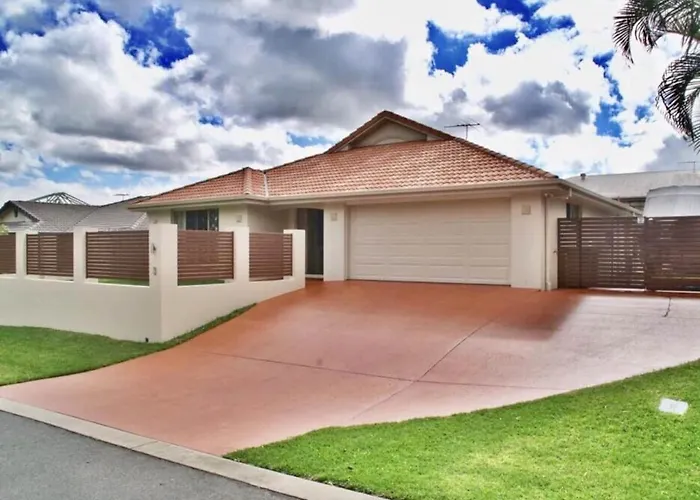 Immaculate House, Indulgent Living!