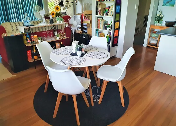Amazing City Location-Private Room In A Share House-2 Rooms Available!!