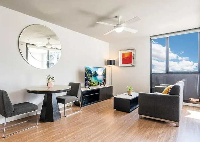Vibrant Inner City Living 1 Bedroom Apartment