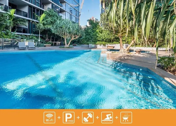 Inner-City 1 Bedroom Apartment Parking And Pool