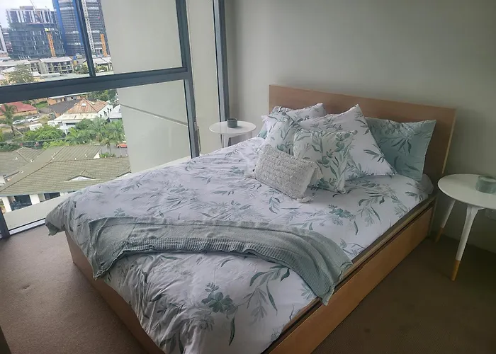 Light Apartment In Amazing Central Location