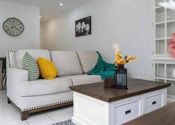 Stunning 3-Bedroom Townhouse