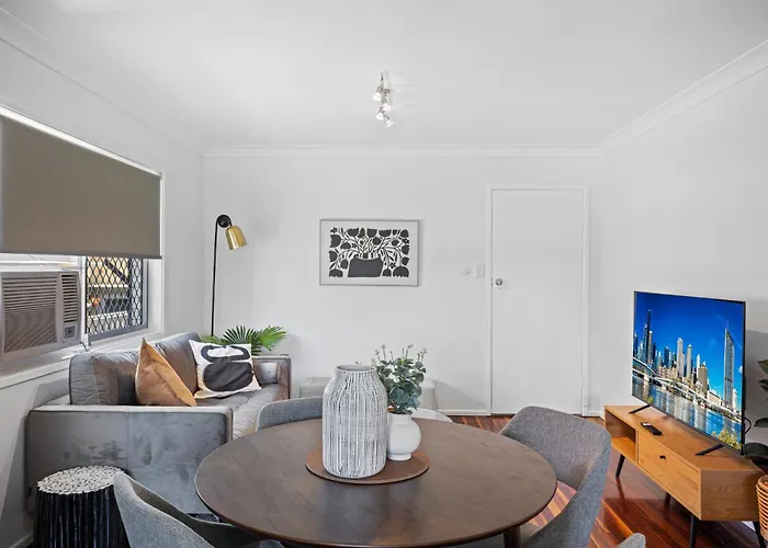 Windsor Cosy 2-Bedroom Unit In Quiet Neighborhood