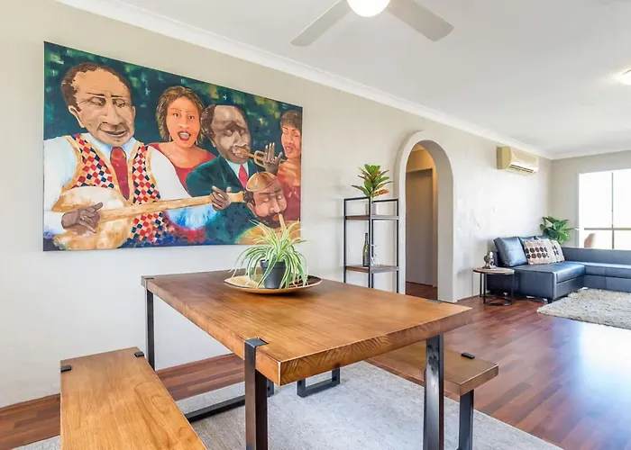 Inner City Pad Indooroopilly