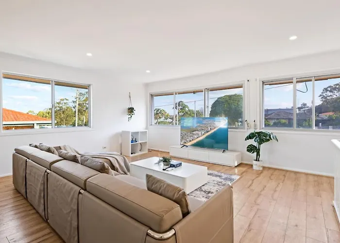 1Mins To Pinelands Plaza 4Br Chic Family Retreat