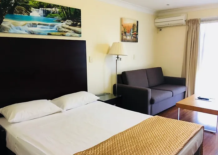 Centenary Motor Inn