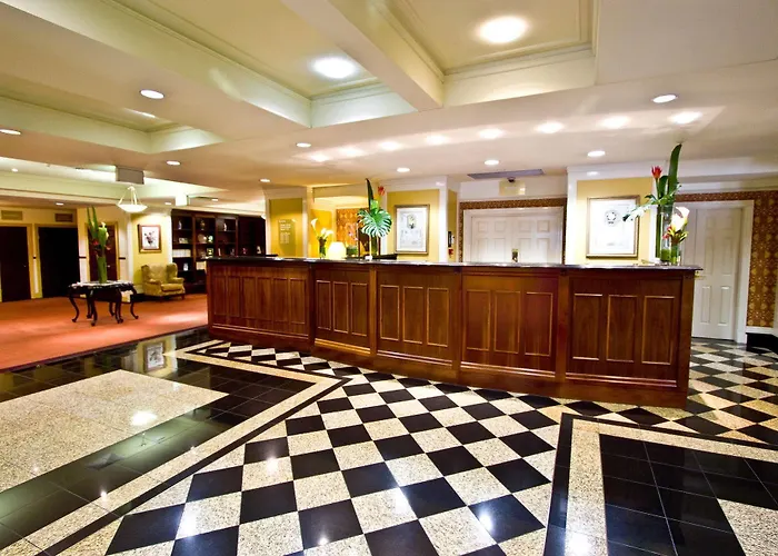 Adina Apartment Hotel Brisbane Anzac Square