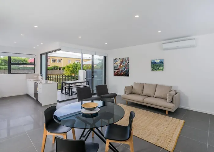Oxford Steps - Executive 2Br Bulimba Apartment Across From The Park On Oxford St