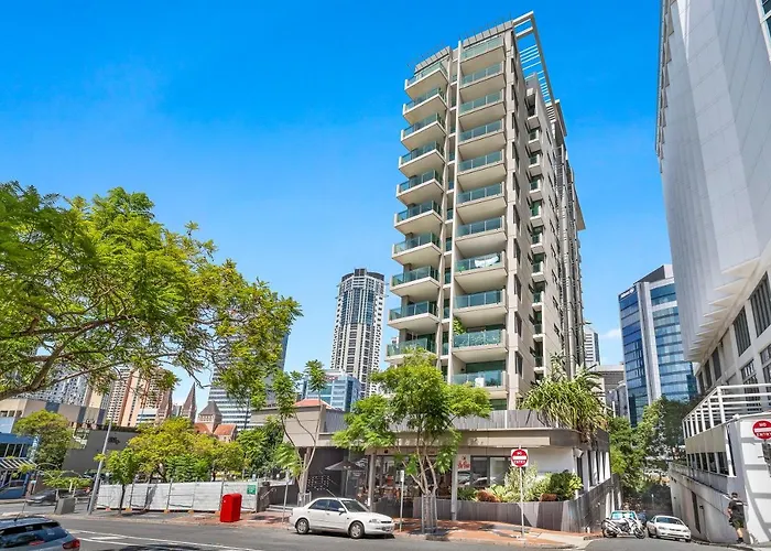 Quattro On Astor Apartments Brisbane By Restt