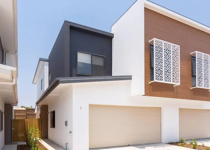 Sweet And Cozy Townhouse In Sunnybank Hills
