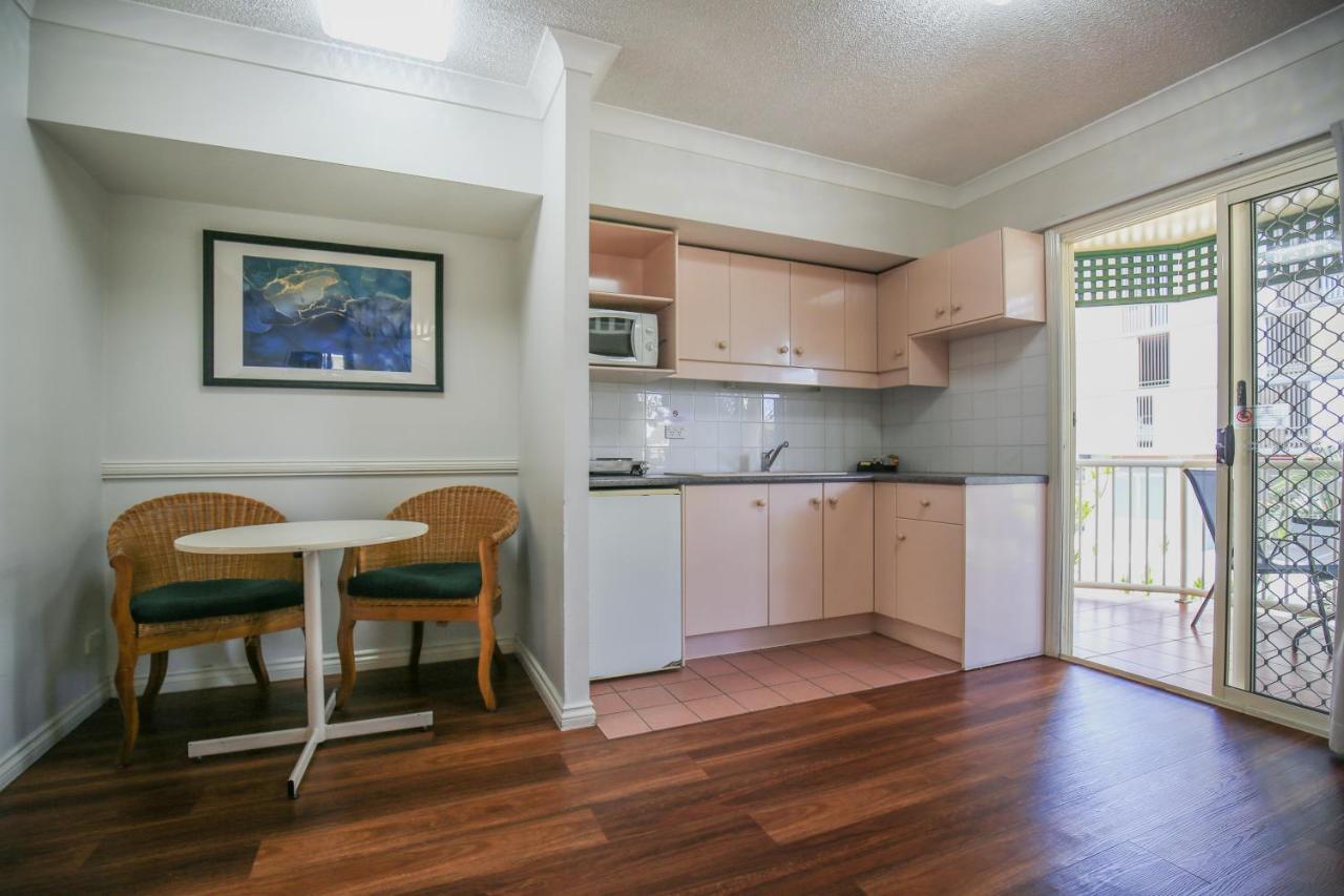Toowong 3*