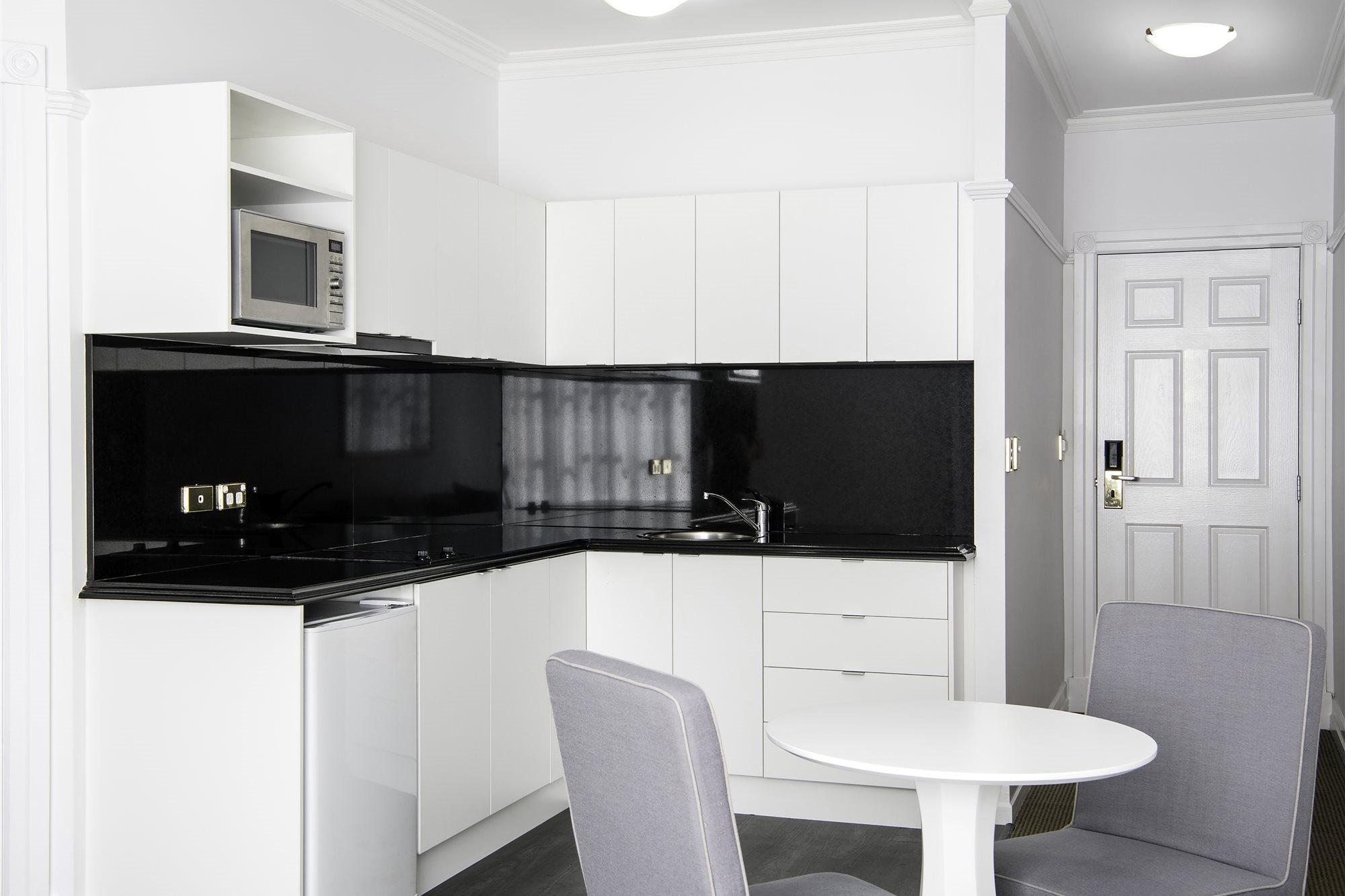 Adina Anzac Square Aparthotel