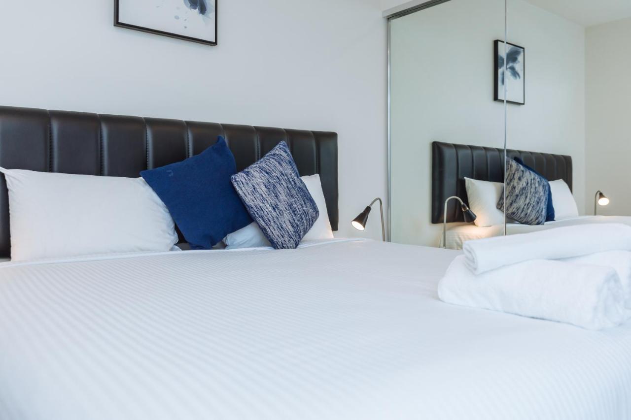 Apartment Airtrip On Merivale Street *