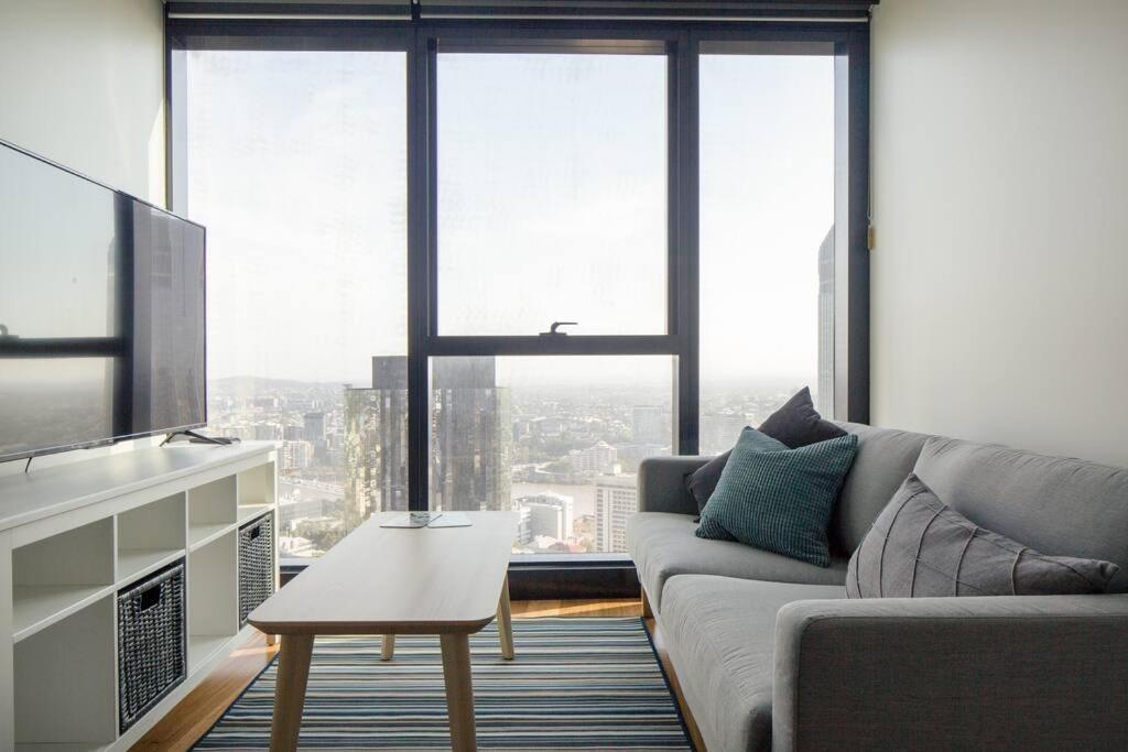 Centre With Glorious Views & Pool