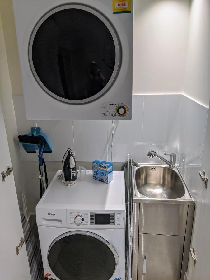 Hamptons Retreat On Level 77 Skytower Apartment Brisbane