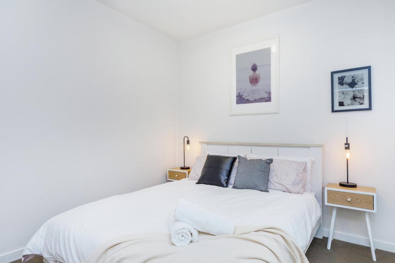 Kozyguru South Luxury River View 2 Bed + Free Parking Qsb038 Apartment