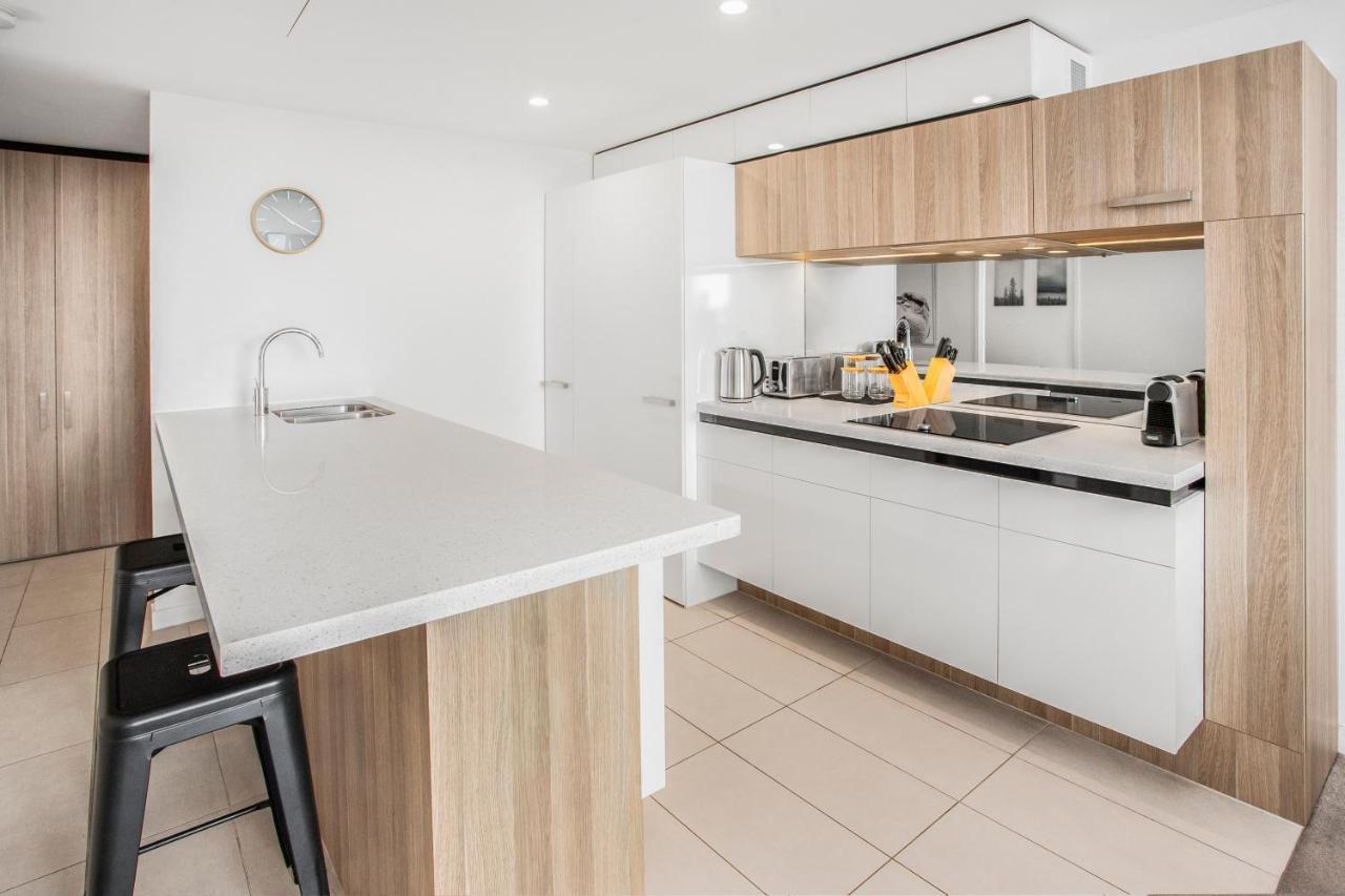 Apartamento Slick Valley Pad With Balcony And Rooftop Pool