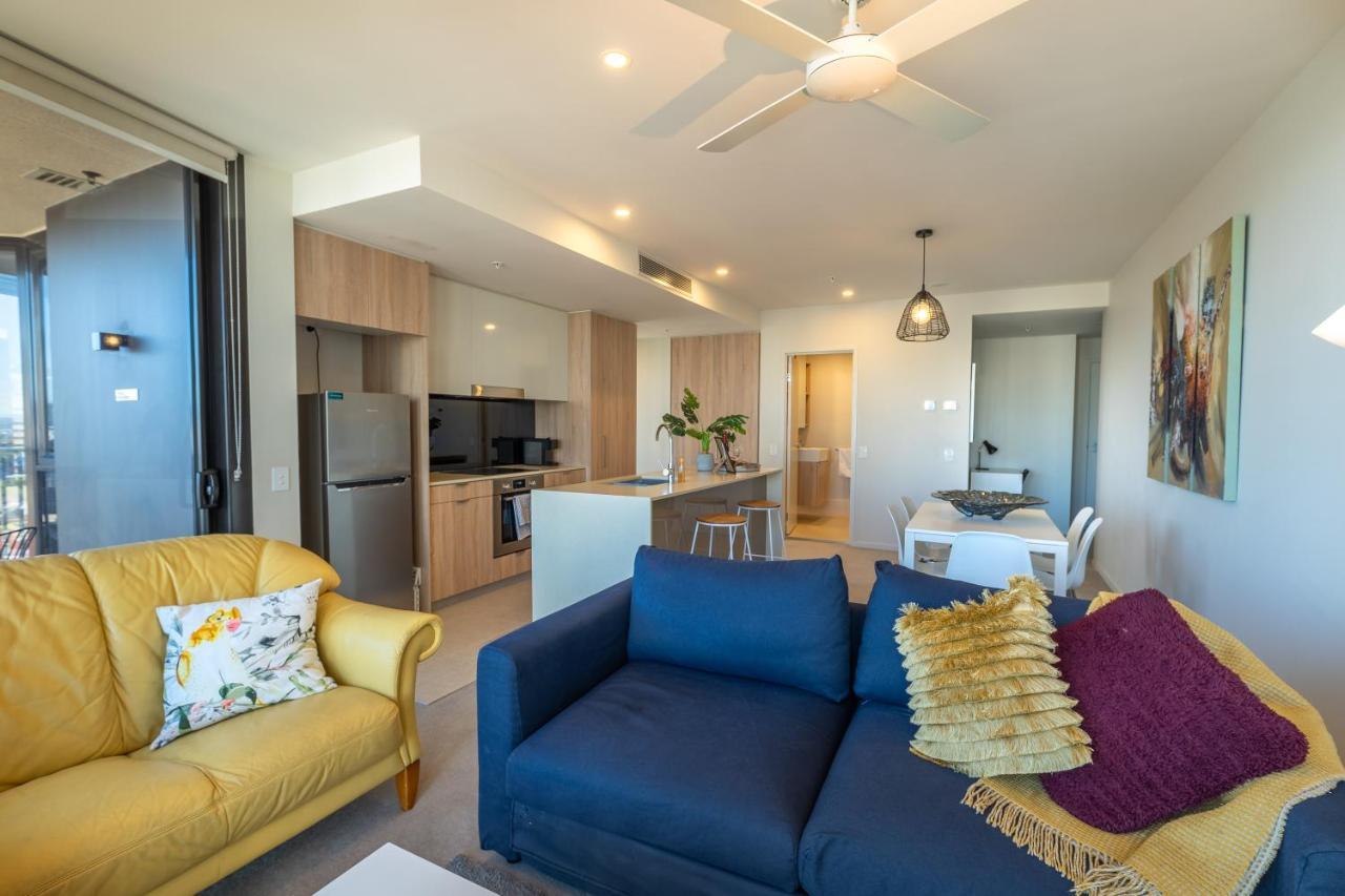 Apartment Lvl 23 Spire Infinity Pool Netflix Wifi Carpark By Stylish *