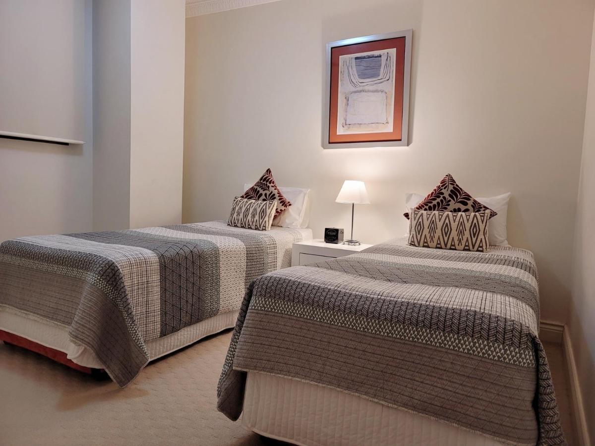 Macarthur Chambers 4*